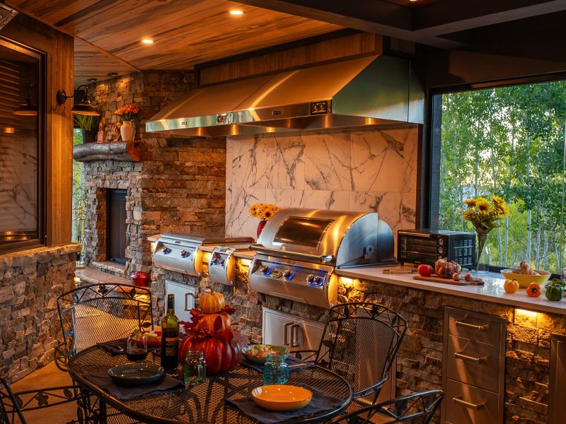 Building Luxury Decks In Colorado